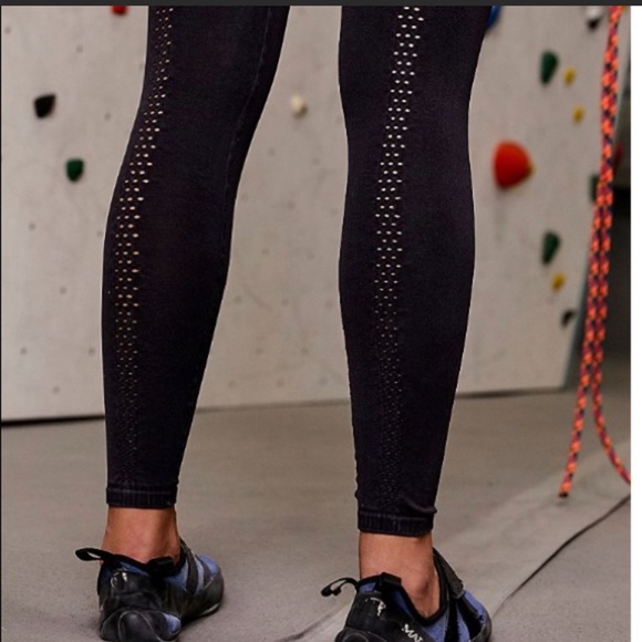 Free People Movement Good Karma Leggings in Black Size XS - Picture 3 of 16